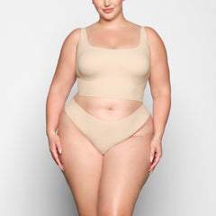 NAKED DIPPED THONG | SAND